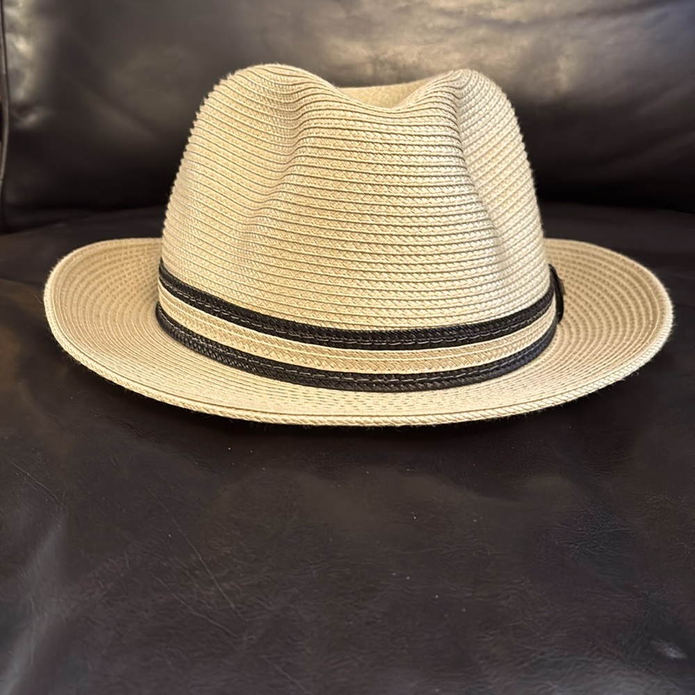 Natural fiber handmade hat